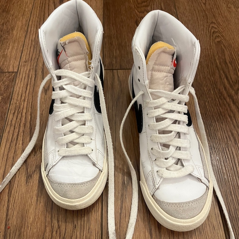 Nike Sneakers